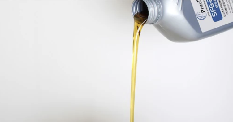 what is air compressor oil ？
